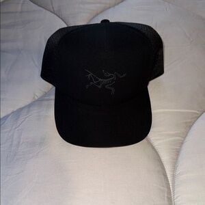 Arc'teryx Midnight Black Cap